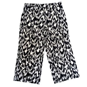 Chico's Black and White Cropped Pants
